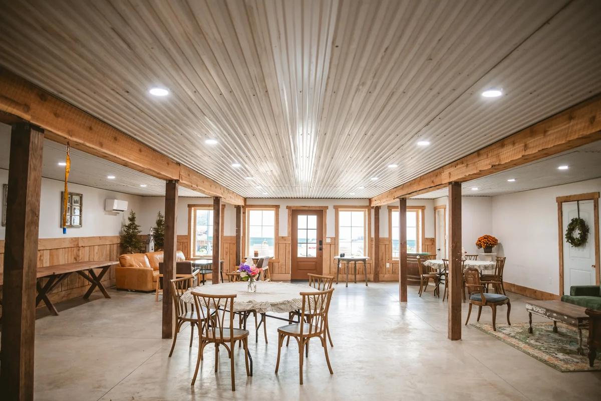 Farm Stay Event Center – Feathered Acres Farm, Belgrade MN