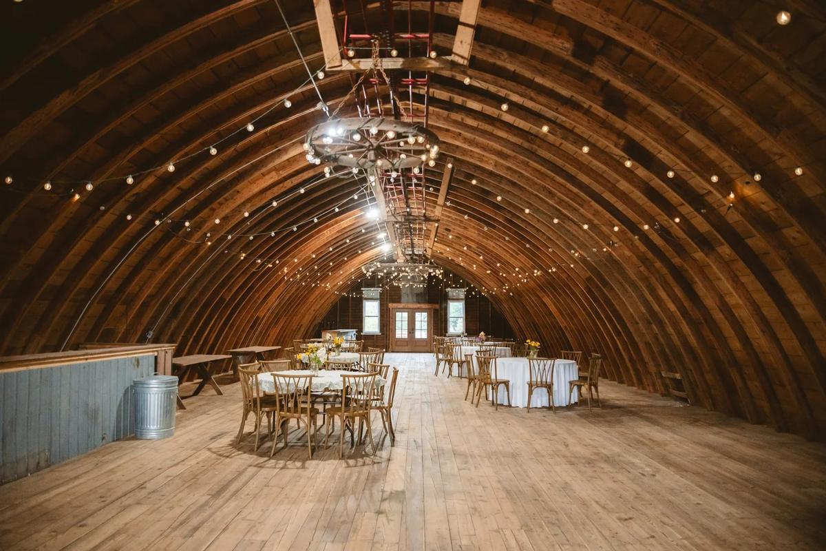 Farm Stay Event Center – Feathered Acres Farm, Belgrade MN