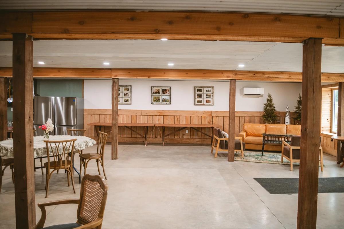 Farm Stay Event Center – Feathered Acres Farm, Belgrade MN