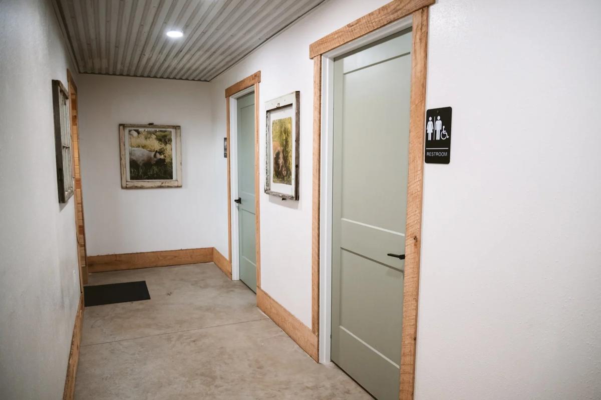 Farm Stay Event Center – Feathered Acres Farm, Belgrade MN
