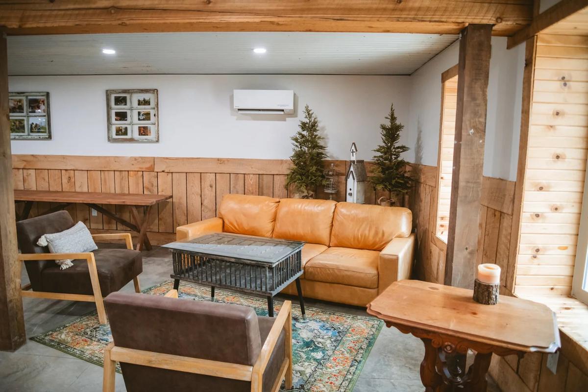 Farm Stay Event Center – Feathered Acres Farm, Belgrade MN