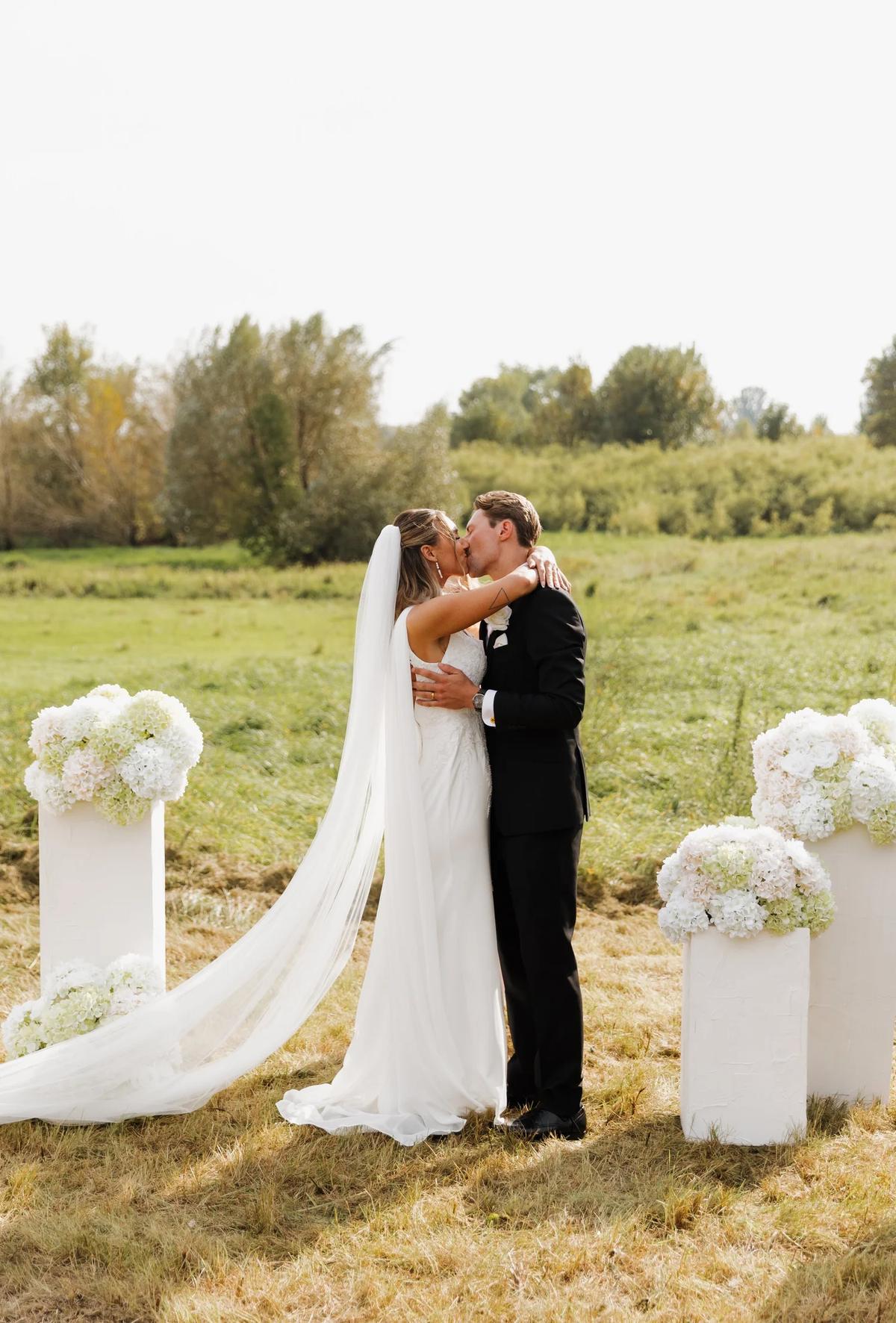 Weddings – Feathered Acres Farm, Belgrade MN