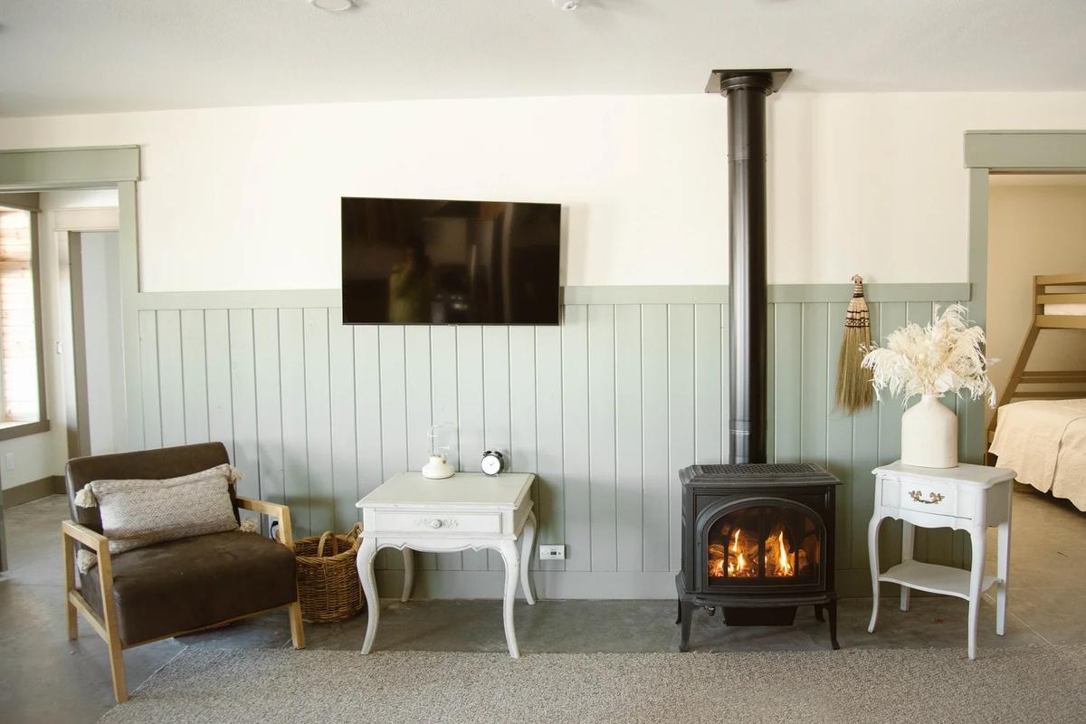 O'Halloran House – Feathered Acres Farm, Belgrade MN