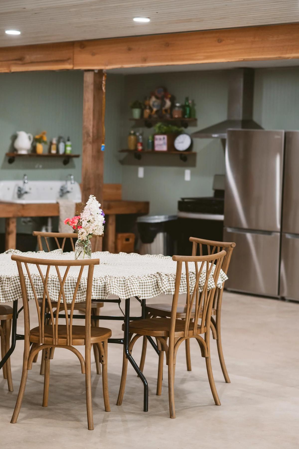 Farm Stay Event Center – Feathered Acres Farm, Belgrade MN