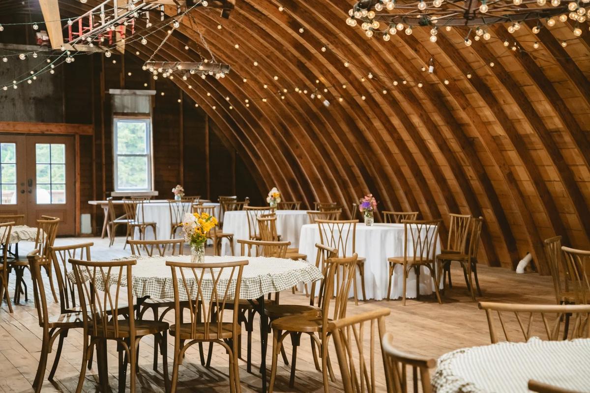 Farm Stay Event Center – Feathered Acres Farm, Belgrade MN