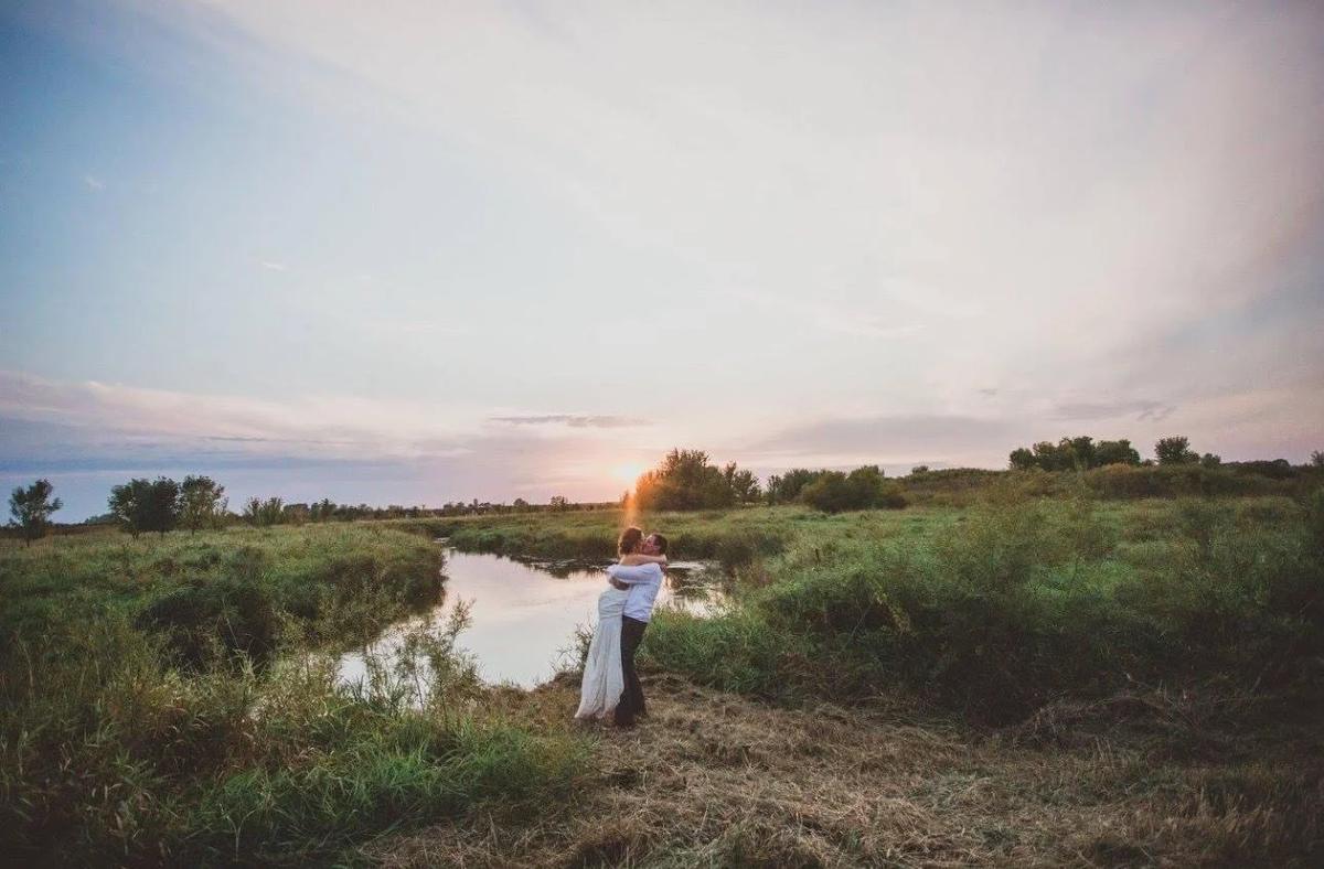 Weddings – Feathered Acres Farm, Belgrade MN