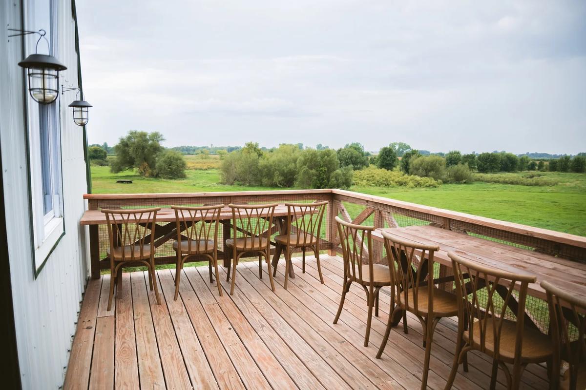 Farm Stay Event Center – Feathered Acres Farm, Belgrade MN
