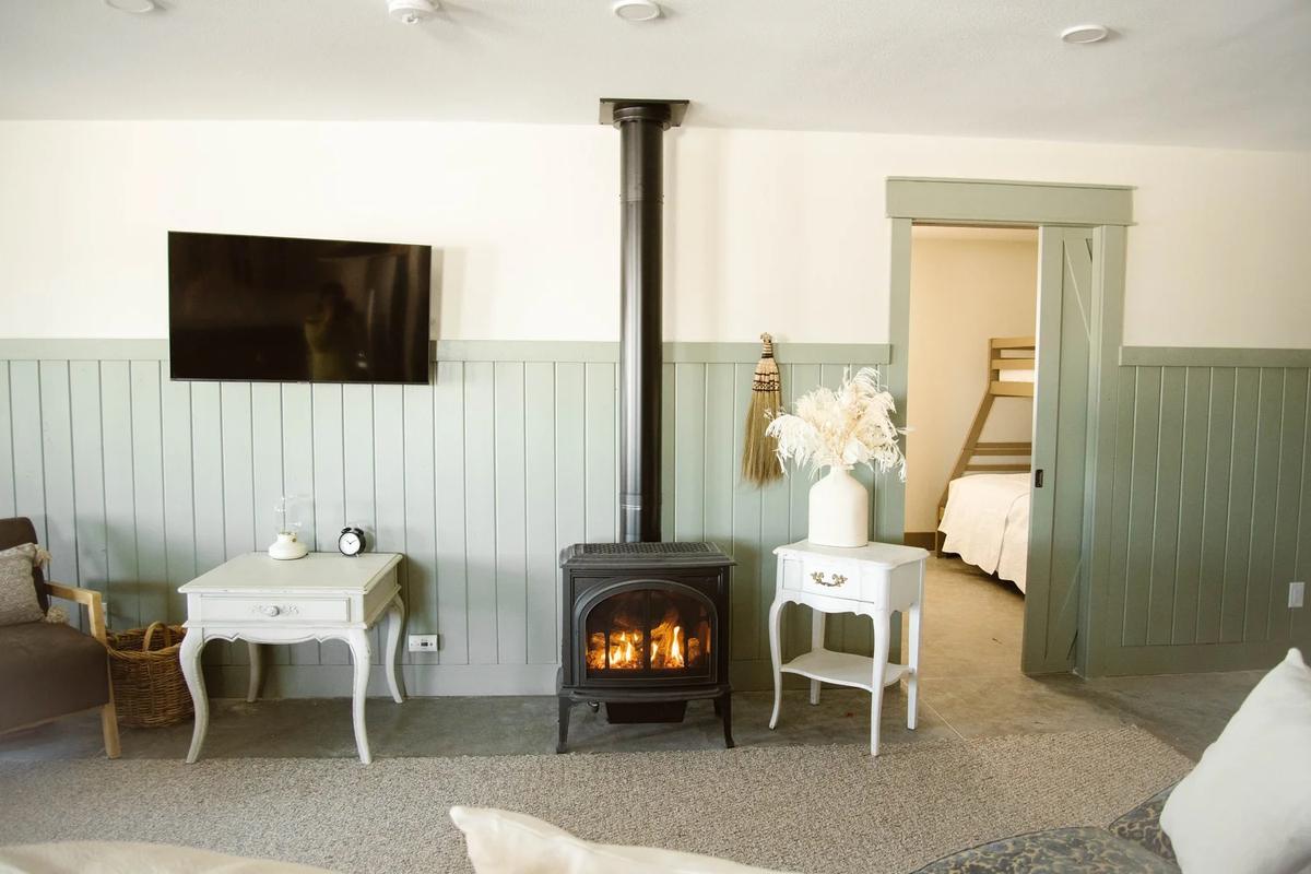 Gallery – Feathered Acres Farm, Belgrade MN