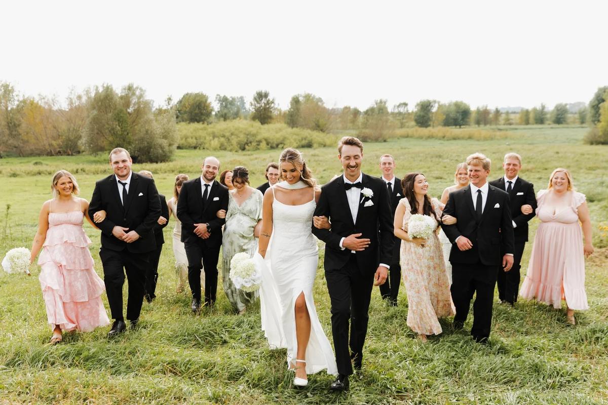 Weddings – Feathered Acres Farm, Belgrade MN