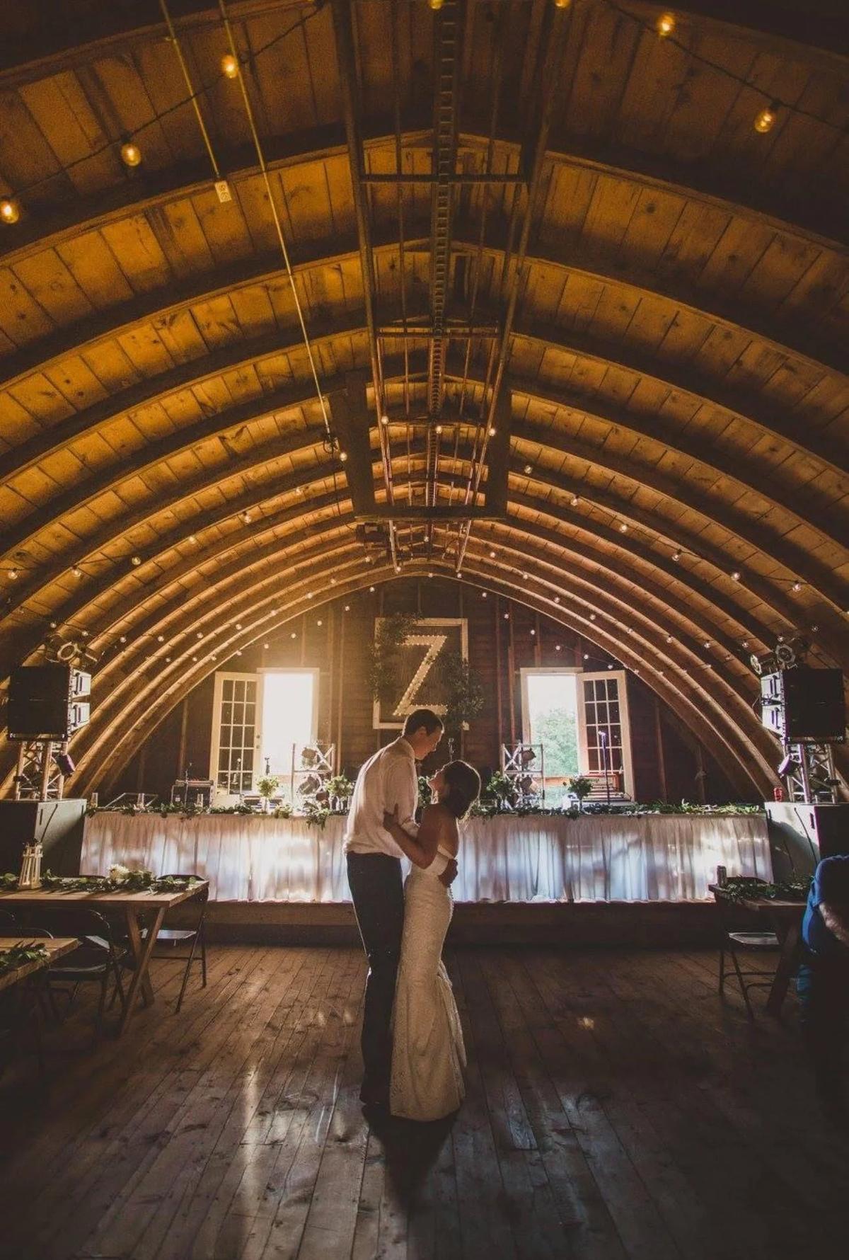 Weddings – Feathered Acres Farm, Belgrade MN