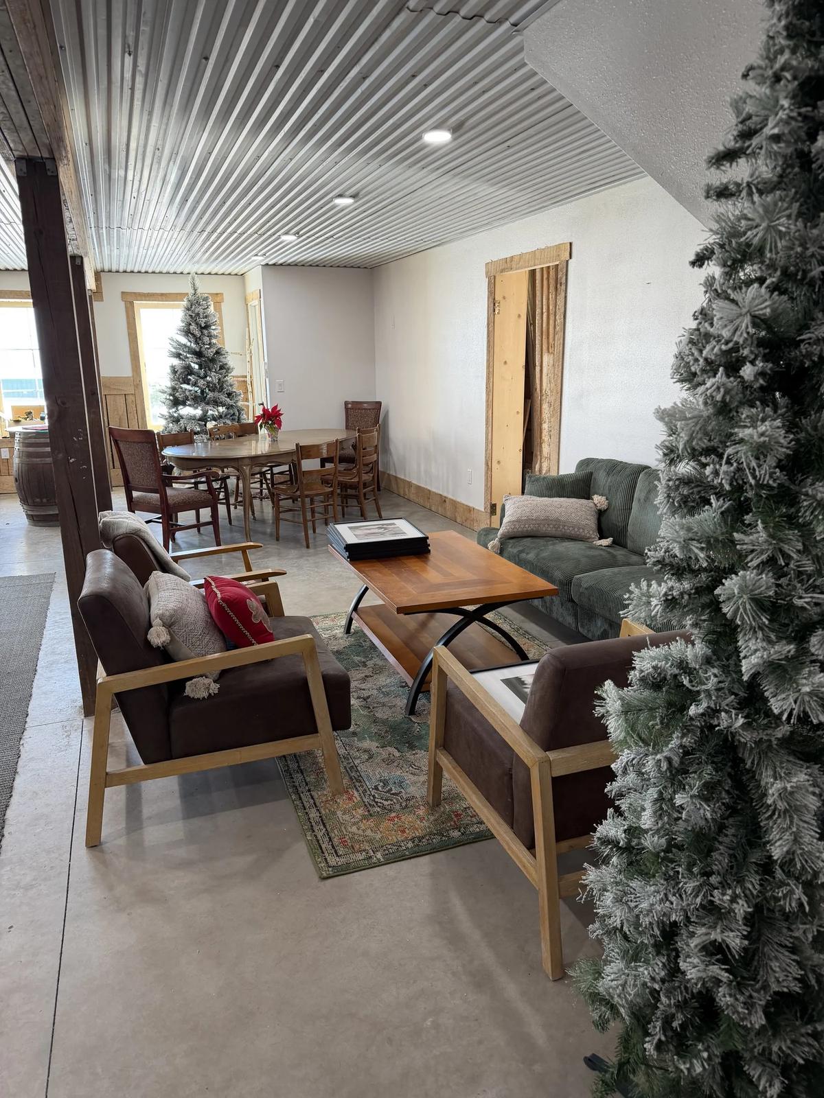Farm Stay Event Center – Feathered Acres Farm, Belgrade MN