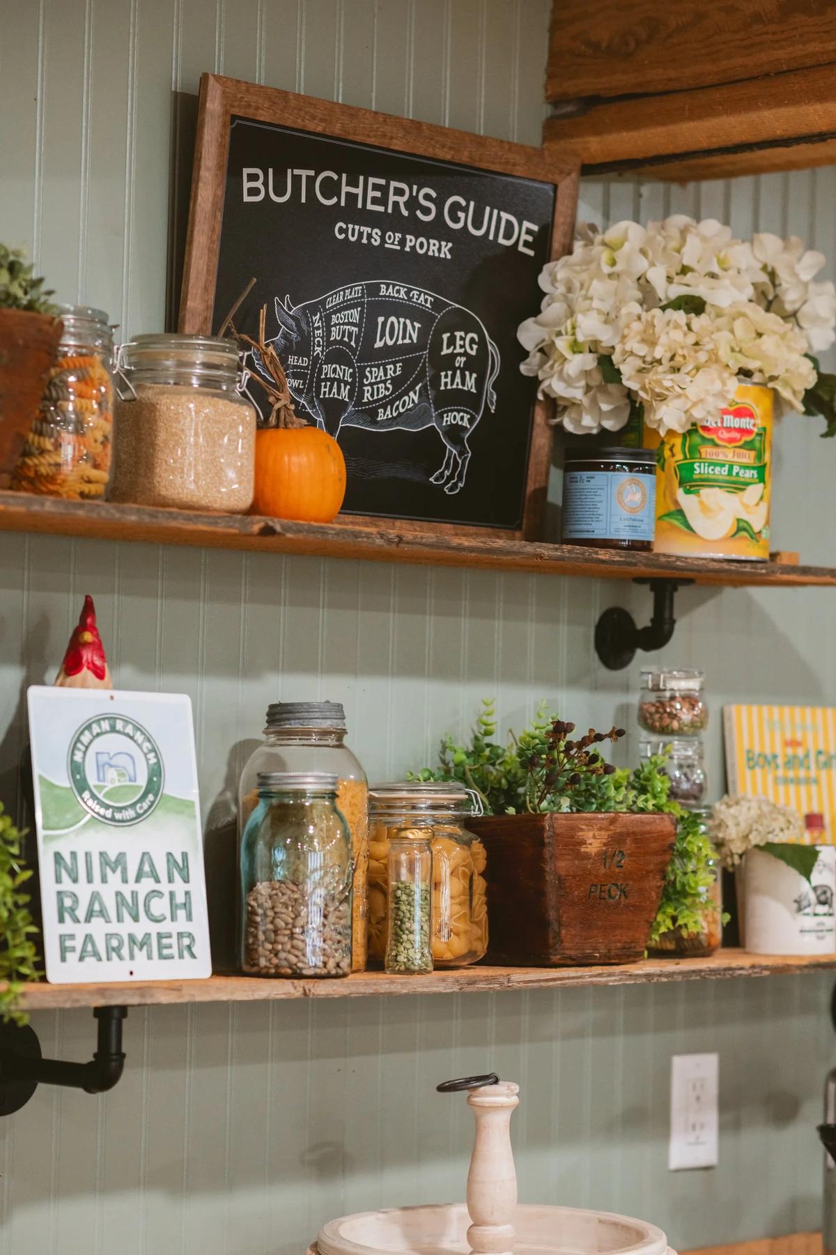 Farm Stay Event Center – Feathered Acres Farm, Belgrade MN